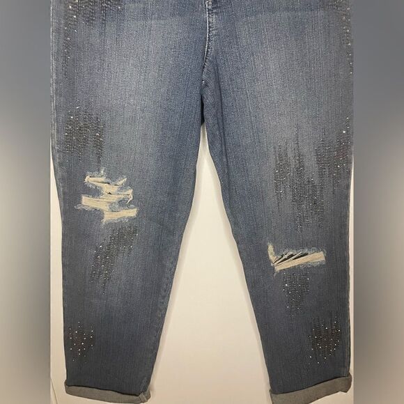 NWT Style& co Blue Beaded Embroidered Denim Distressed Boyfriend Jeans Size 8 - Picture 7 of 15